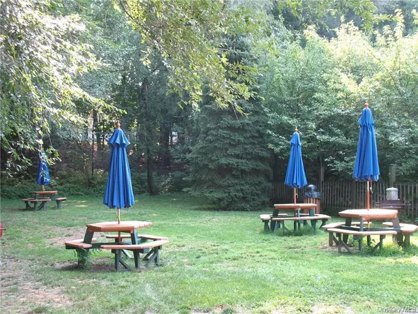 Tarrytown, NY 10591,412 Benedict AVE #5H