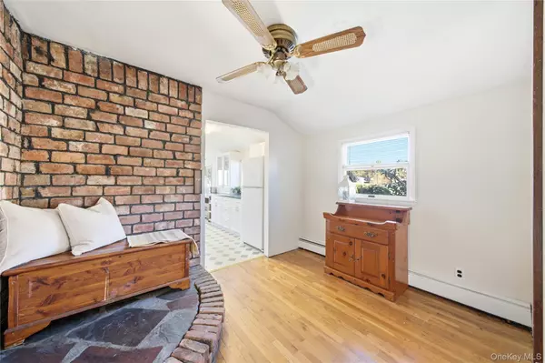 Bay Shore, NY 11706,68 7th ST