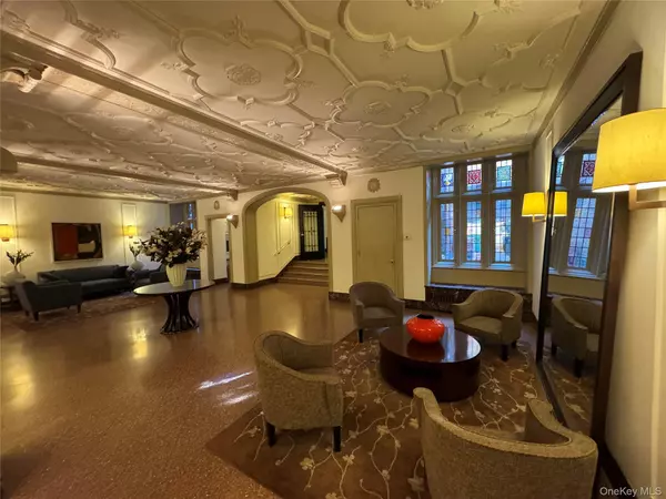 New York (manhattan), NY 10022,333 E 53rd ST #5C
