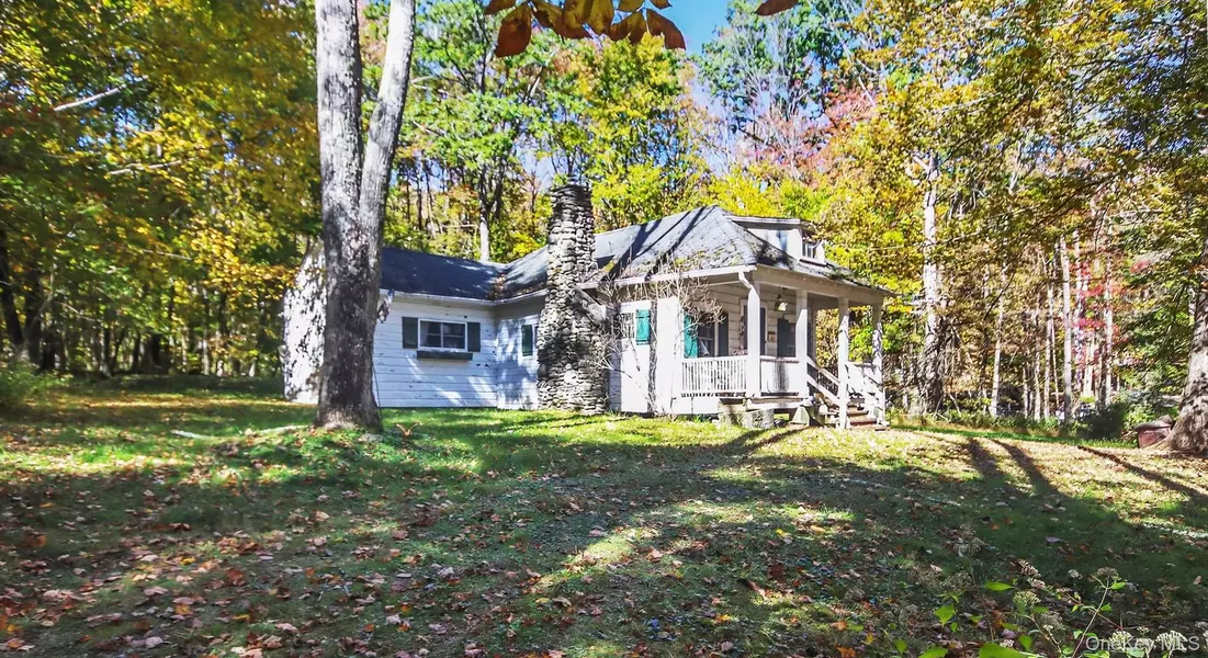 251 Overlook DR, Hillsdale, NY 12529