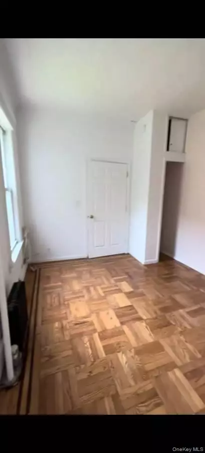 Bronx, NY 10462,Address not disclosed