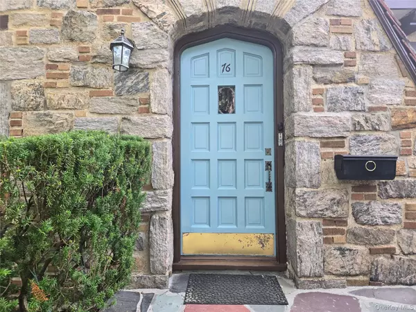 New Rochelle, NY 10801,76 Vaughn AVE