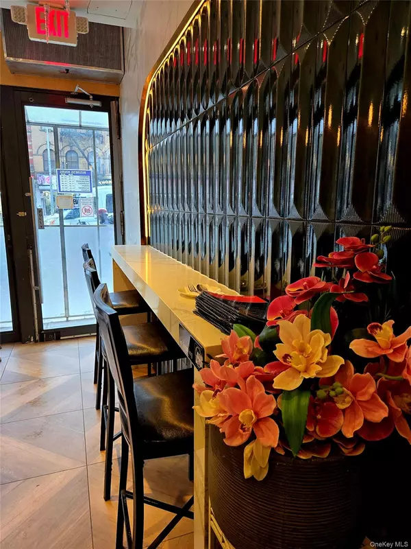 New York (manhattan), NY 10019,792 9th Ave