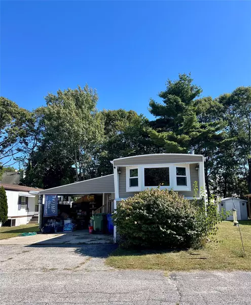 59 Betsy Ross Drive, Bohemia, NY 11716