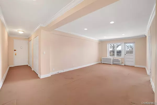 Mount Vernon, NY 10552,415 Gramatan AVE ##3J
