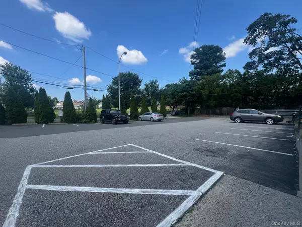 Mamaroneck, NY 10543,800 E Boston Post RD