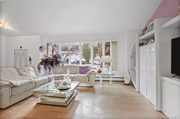 Nesconset, NY 11767,5 Roy DR