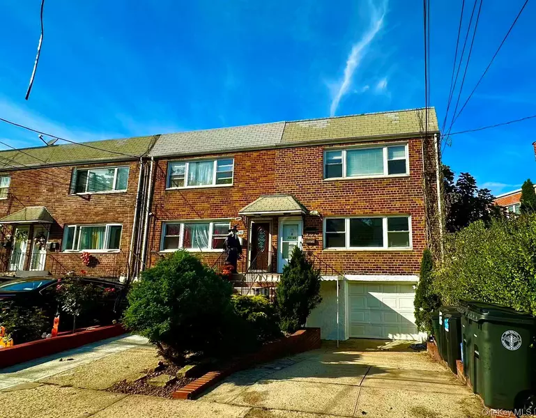 72-43 66th DR #2 Floor, Middle Village, NY 11379