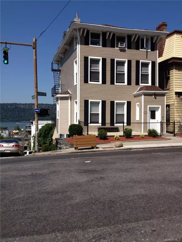 153 Warburton AVE, Yonkers, NY 10701