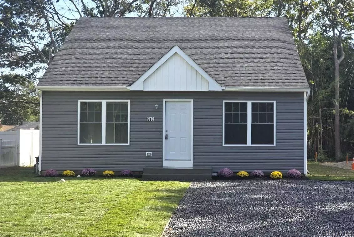 Shirley, NY 11967,516 Neighborhood RD