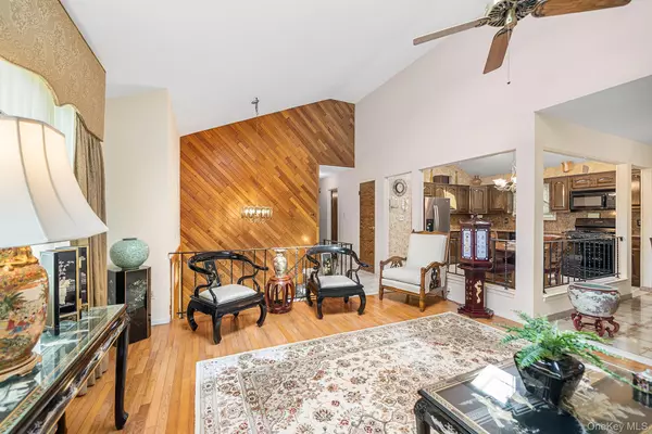 Bethpage, NY 11714,128 N Windhorst AVE