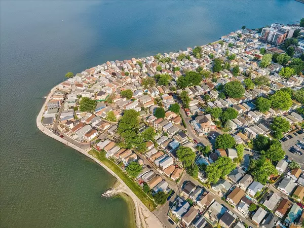 Bronx, NY 10465,64D Edgewater PARK #64D