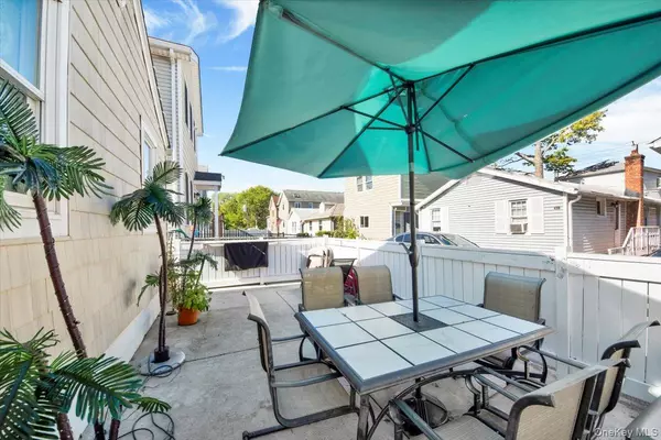 Bronx, NY 10465,64D Edgewater PARK #64D