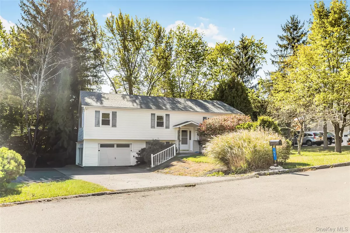 Wappingers Falls, NY 12590,37 Scott DR