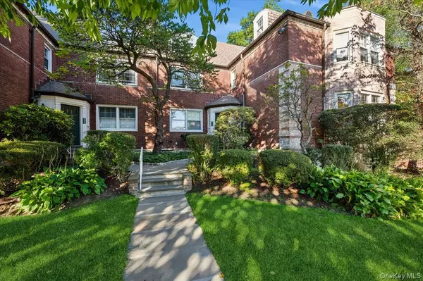 3 Campus Pl #1C, Scarsdale, NY 10583