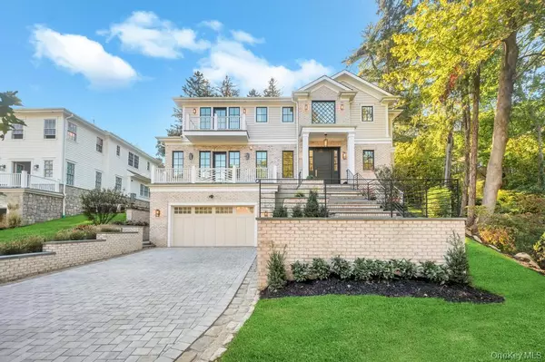 112 Chapel RD, Manhasset, NY 11030