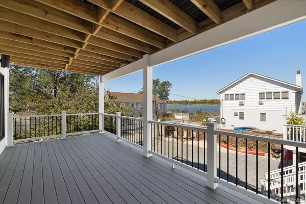 Island Park, NY 11558,7 Sherborne PL