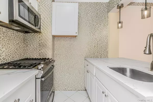 Bronx, NY 10470,4315 Webster AVE #1J