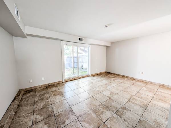 Calverton, NY 11933,136 Hill CRES