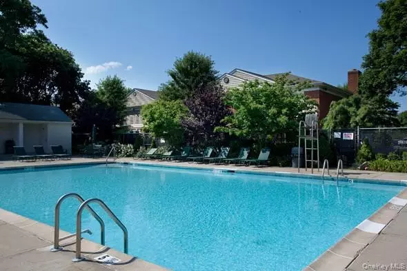 Bohemia, NY 11716,60 Chelsea CT #AD04