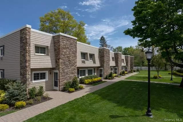 1314 Smithtown AVE #52, Bohemia, NY 11716