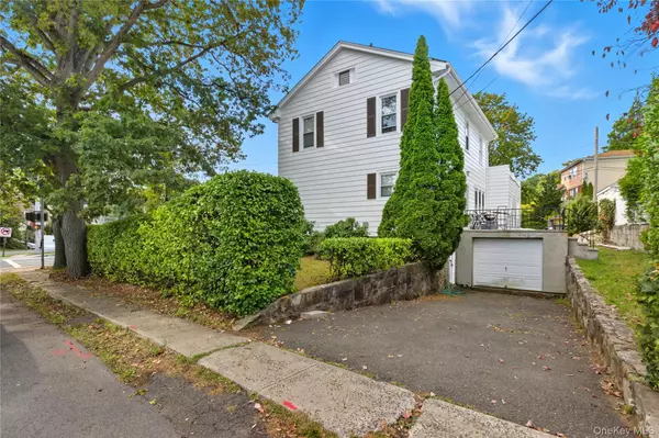 Yonkers, NY 10701,419 Palmer RD