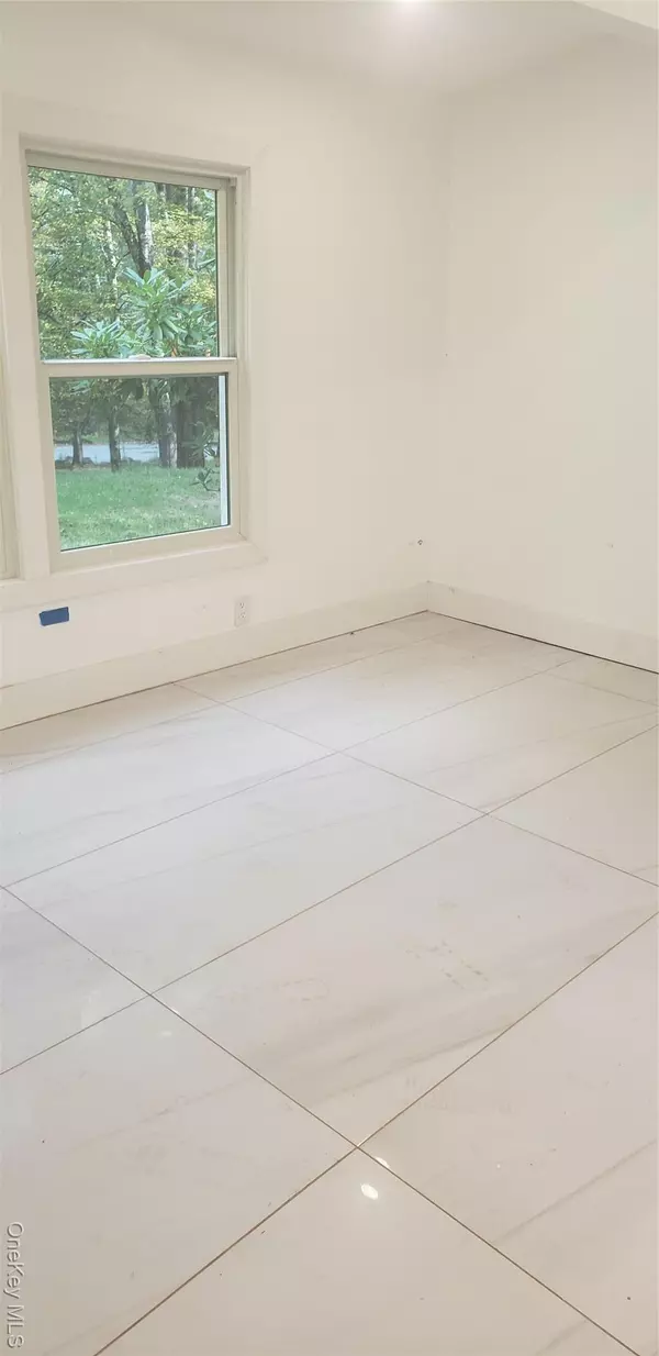 Woodbourne, NY 12788,151 Michigan RD