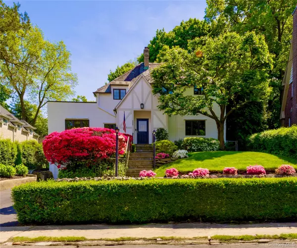 209 Pondfield RD, Bronxville, NY 10708