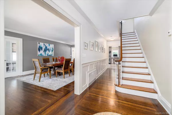 Rockville Centre, NY 11570,11 S Marion PL