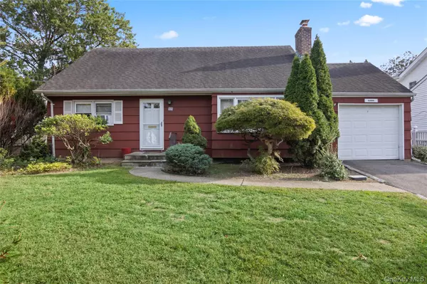 11 Glenwood RD, Glen Head, NY 11545