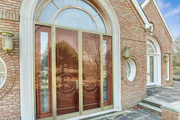 Monsey, NY 10952,11 Jay CT