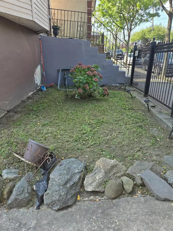 Bronx, NY 10473,2348 Turnbull AVE