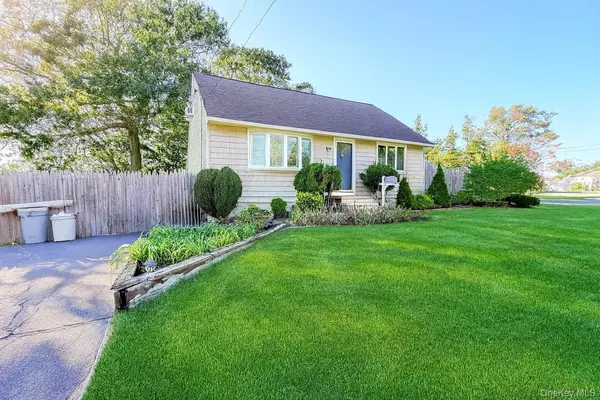 171 Stanley DR, Centereach, NY 11720