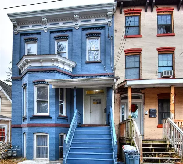 Newburgh, NY 12550,251 Powell AVE