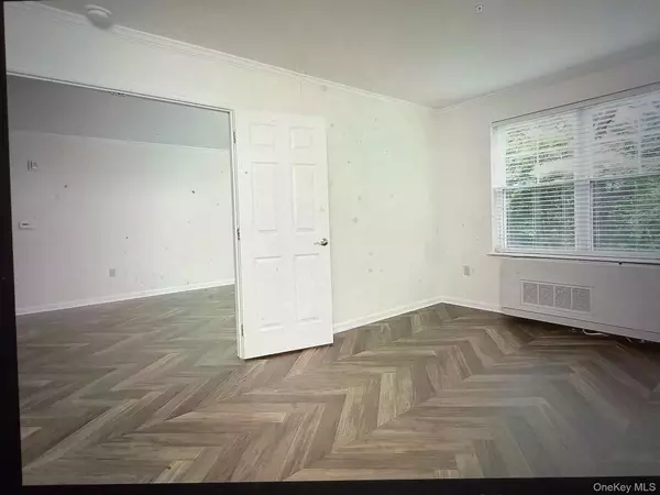 Mount Kisco, NY 10549,110 Sutton DR #110