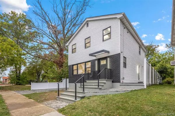 Flushing, NY 11357,157-03 Locke AVE