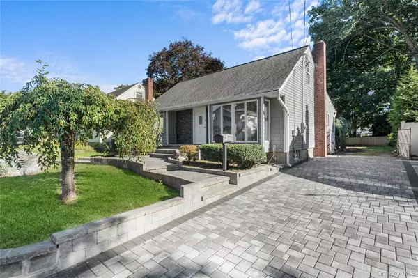 Huntington Station, NY 11746,53 E 13th ST