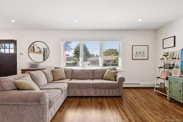 Islip Terrace, NY 11752,19 Salem ST