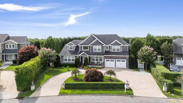 Southampton, NY 11968,4 Spring LN
