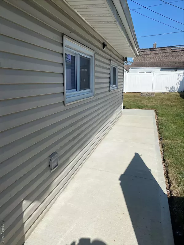 Levittown, NY 11756,125 Haven LN