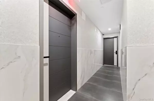 Richmond Hill, NY 11418,13243 Metropolitan AVE #3E