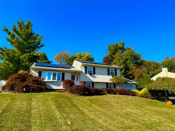 15 Congress DR, Washingtonville, NY 10992
