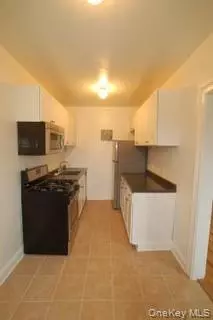 Bedford, NY 10506,633 Old Post RD #1-3