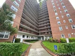 Rego Park, NY 11374,97-40 62 DR #11G