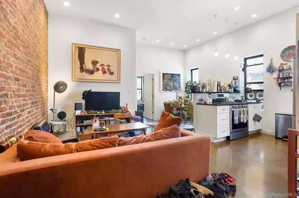 880 Wyckoff Ave #3A, Brooklyn, NY 1237