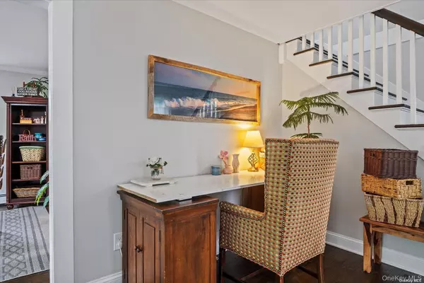 Westhampton, NY 11977,102 Montauk