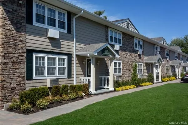 805 Long Island AVE #5A, Deer Park, NY 11729