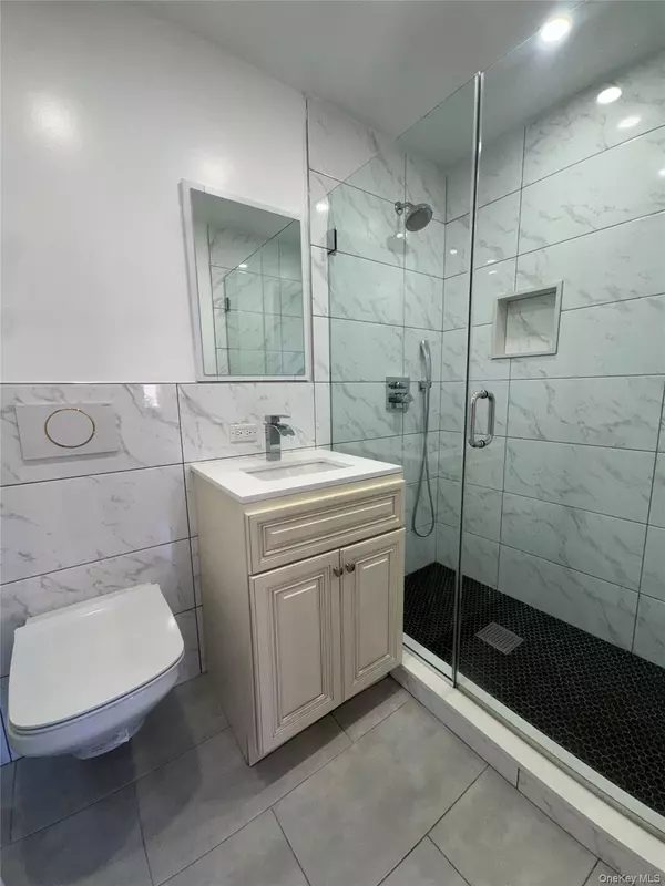 Pelham, NY 10803,27 4th AVE