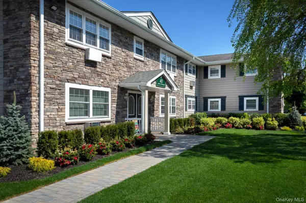 813 Long Island AVE #12A, Deer Park, NY 11729