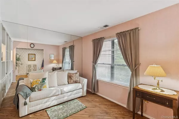 Holbrook, NY 11741,3 Timber Ridge DR